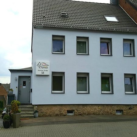Appartement Gaestehaus Dahmen à Stolberg  Extérieur photo